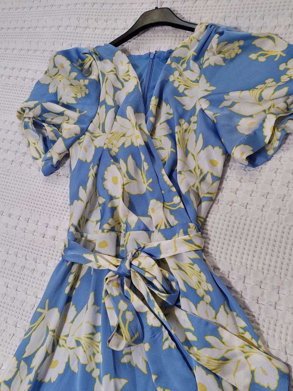 Dkny Blue Floral Wrap Midi Dress with Puff Sleeves - Picture 3 of 8